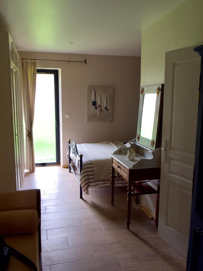 Tante Pim Apartment Neuilly-sur-Eure ภายนอก รูปภาพ
