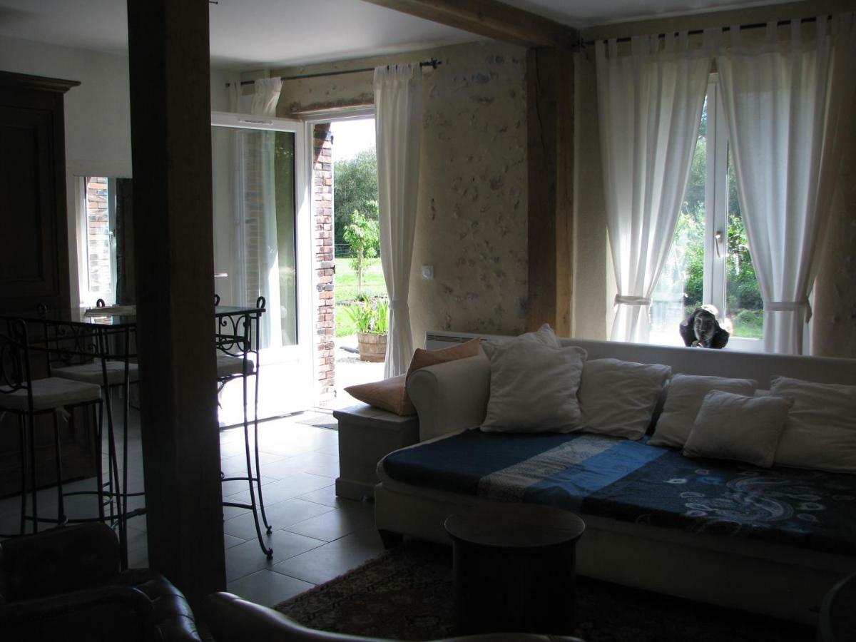 Tante Pim Apartment Neuilly-sur-Eure ภายนอก รูปภาพ