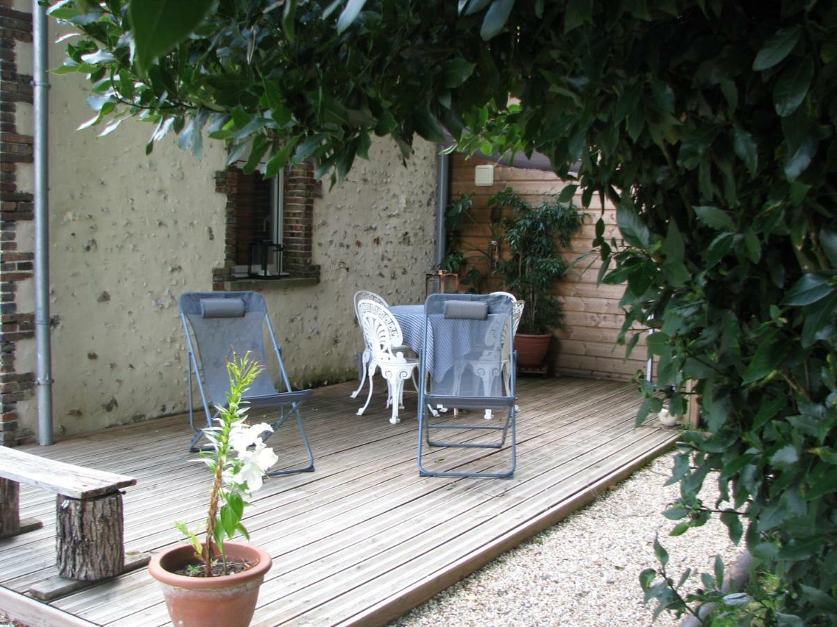 Tante Pim Apartment Neuilly-sur-Eure ภายนอก รูปภาพ