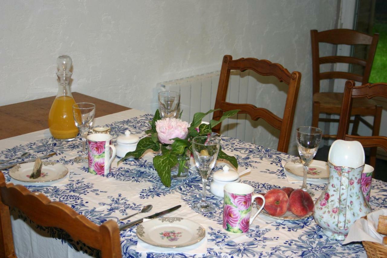 Tante Pim Apartment Neuilly-sur-Eure ภายนอก รูปภาพ
